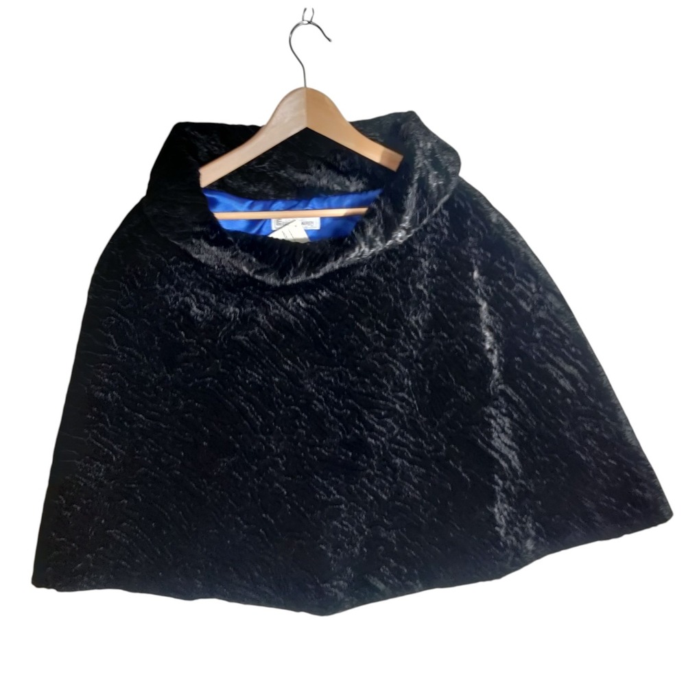 Elliott Lauren Cape Black Velvet Pull Over Size Large